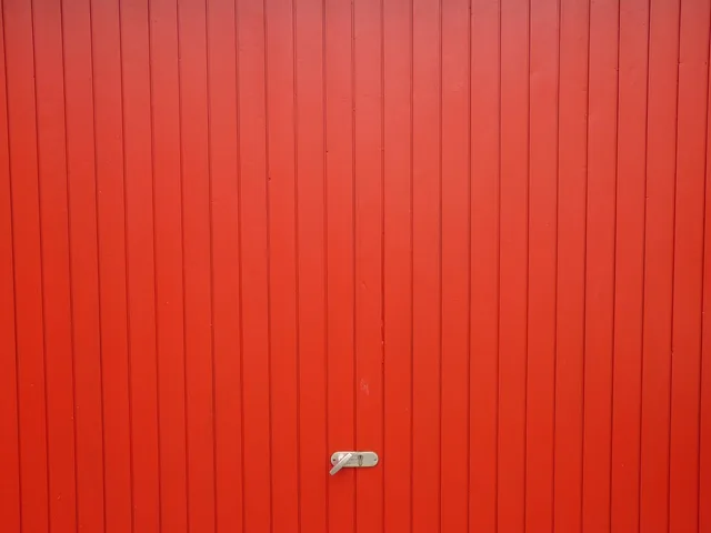 gate, garage, garage door, red, to open, to dye, painted, garage, garage door, garage door, garage door, garage door, garage door. Choosing garage door hardware, springs and seals in coastal, prairie and cold Atlantic Canada