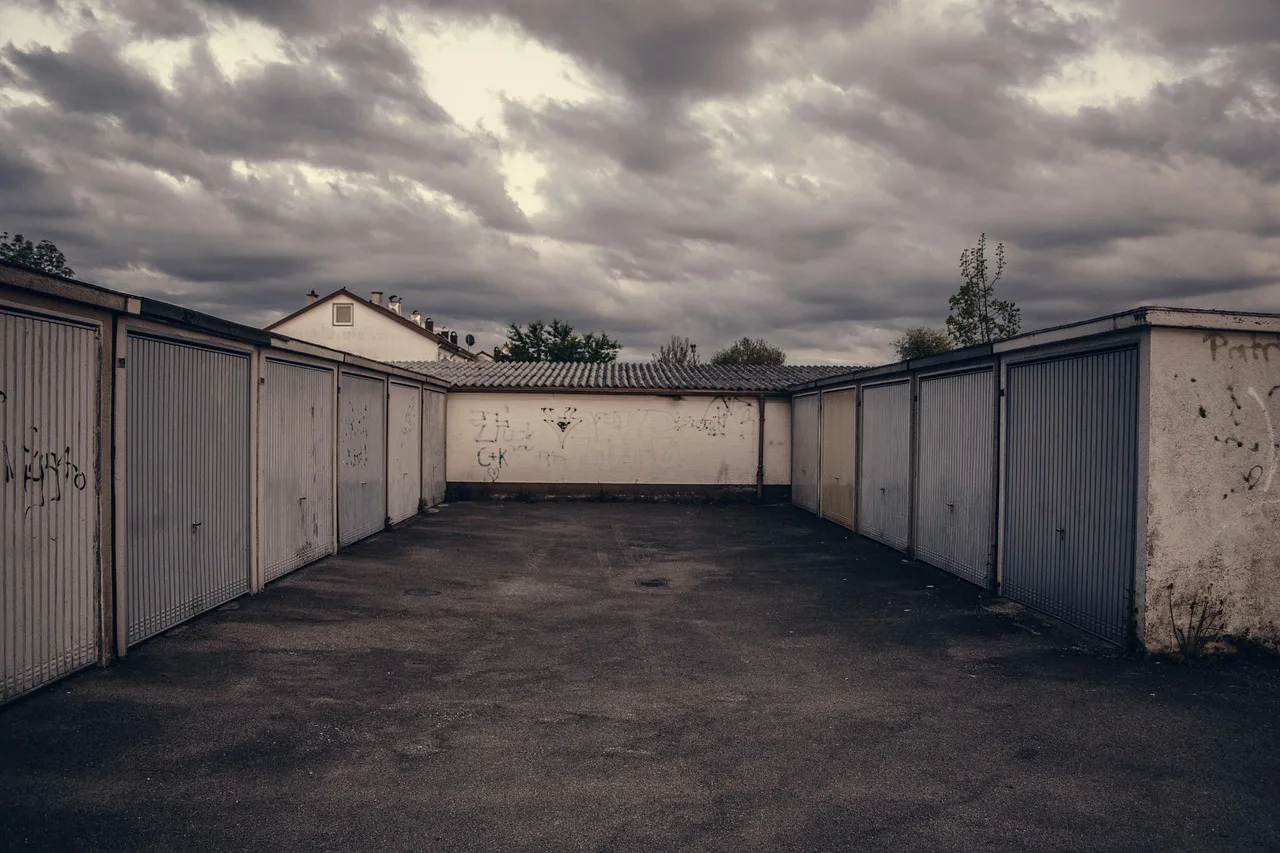 lot, garage, parking, gritty, garage door, gray park, gray door, gray garage, garage, garage, garage, garage, garage, garage door. Garage door service expansion: routes and risks