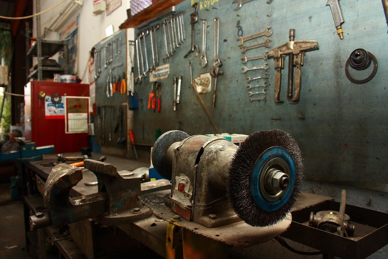car, garage, old, car wallpapers, dirty, engine, mechanical, nostalgia, repair, mechanism, service, equipment, help, metal, application, maintenance, industry, workshop. Opening a garage door service business: costs to expect and money to find