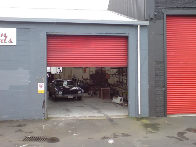 Custom Rods in Onehunga , Auckland , New Zealand . Business apparently insolvent as of mid 2009. Coordinates approximate only. Five formulas for modeling garage door service jobs